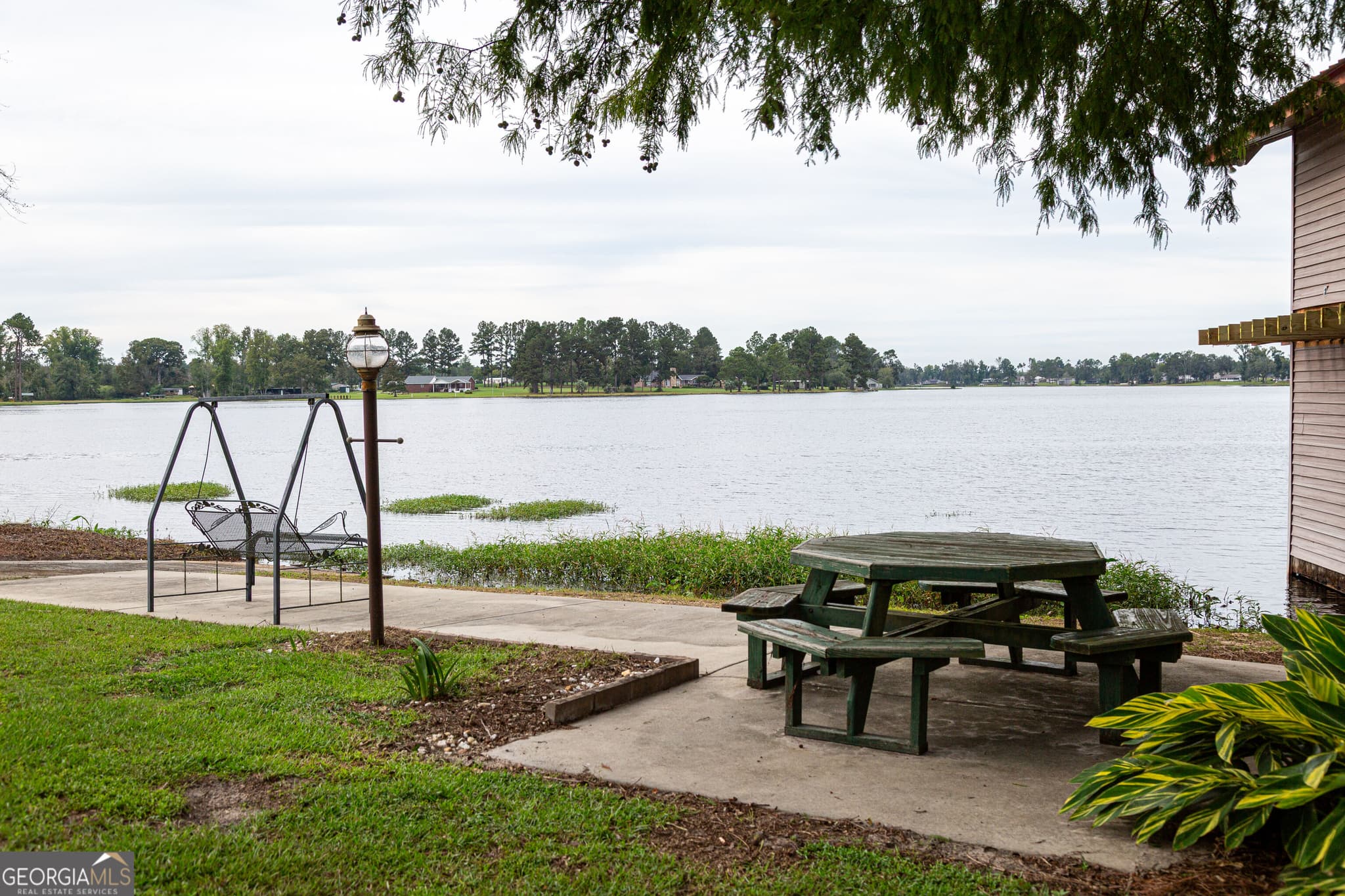 3 bedroom, 2 bathroom, 2,512 sq ft single family residence for sale at 2612 Buck Head Road, Baxley, GA 31513 — photo 4