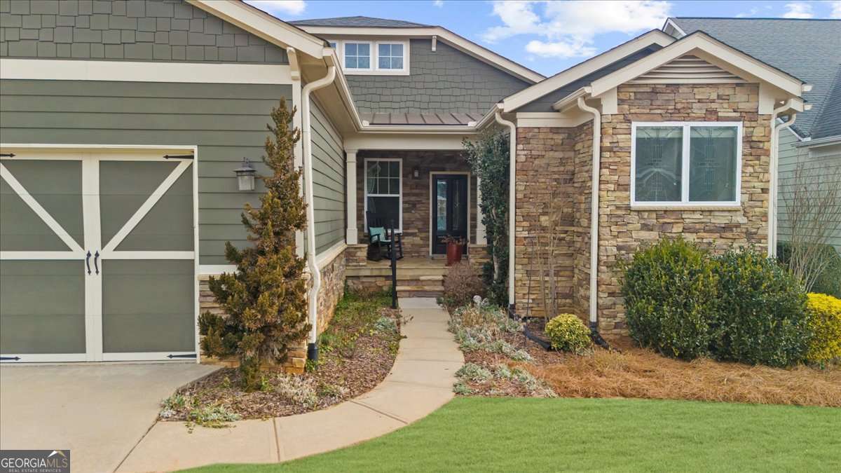 3 bedroom, 2 bathroom, 2,383 sq ft single family residence for sale at 3333 Noble Fir Trace, Gainesville, GA 30504 — photo 2