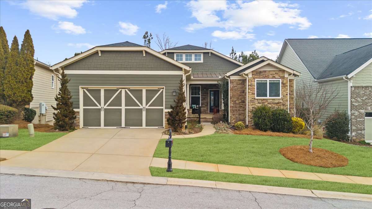 3 bedroom, 2 bathroom, 2,383 sq ft single family residence for sale at 3333 Noble Fir Trace, Gainesville, GA 30504 — photo 1 of 60