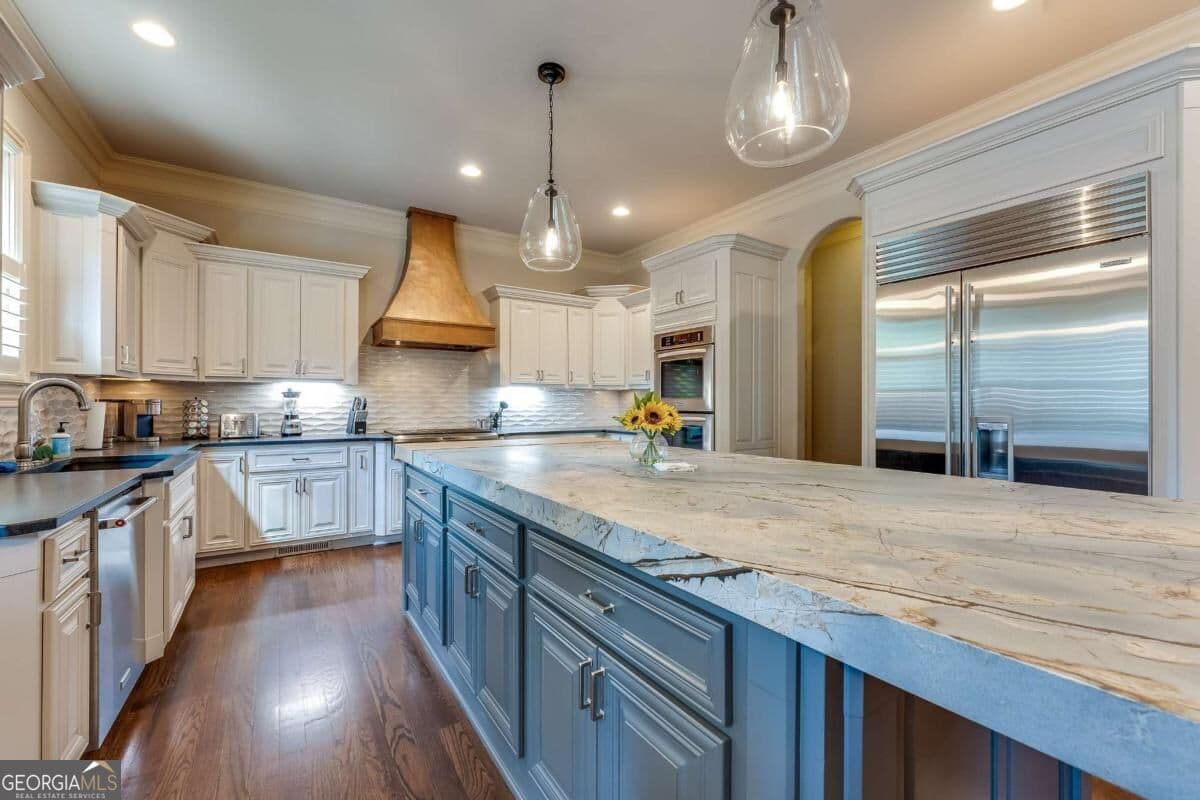 6 bedroom, 7 bathroom, 5,818 sq ft single family residence for rent at 1539 Summerford Court, Atlanta, GA 30338 for $20,900 a month — photo 7