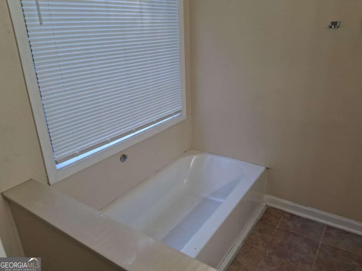 4 bedroom, 2.5 bathroom, 1,780 sq ft single family residence for rent at 7728 Governors Lane, Douglasville, GA 30134 for $1,950 a month — photo 9