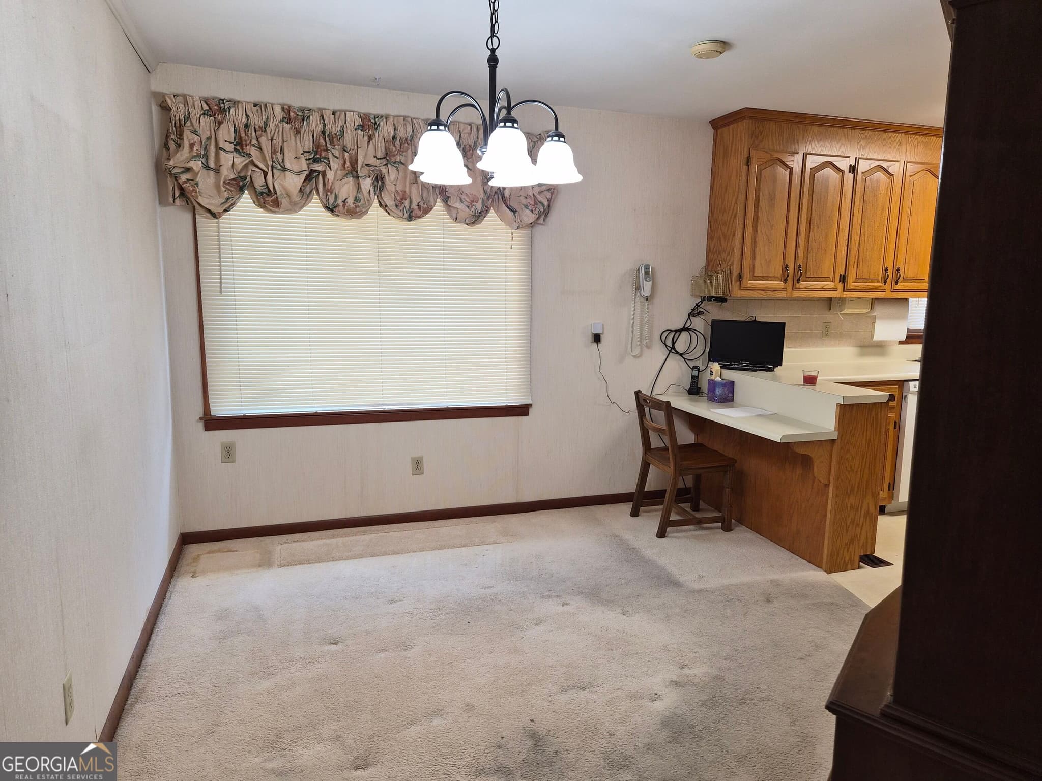 3 bedroom, 2 bathroom, 1,954 sq ft single family residence for sale at 209 Self Street, Warner Robins, GA 31088 — photo 2