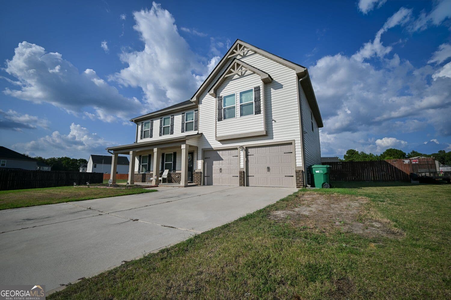 4 bedroom, 3.5 bathroom, 2,800 sq ft single family residence for sale at 103 Clarks Court, Jackson, GA 30233 — photo 2