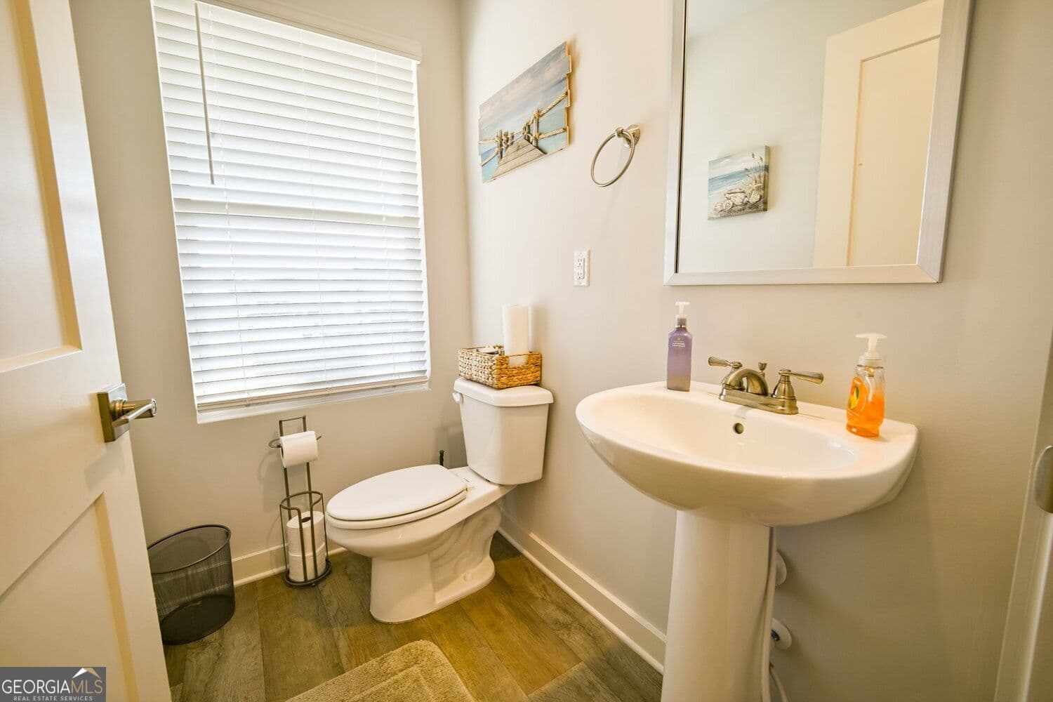 4 bedroom, 3.5 bathroom, 2,800 sq ft single family residence for sale at 103 Clarks Court, Jackson, GA 30233 — photo 6