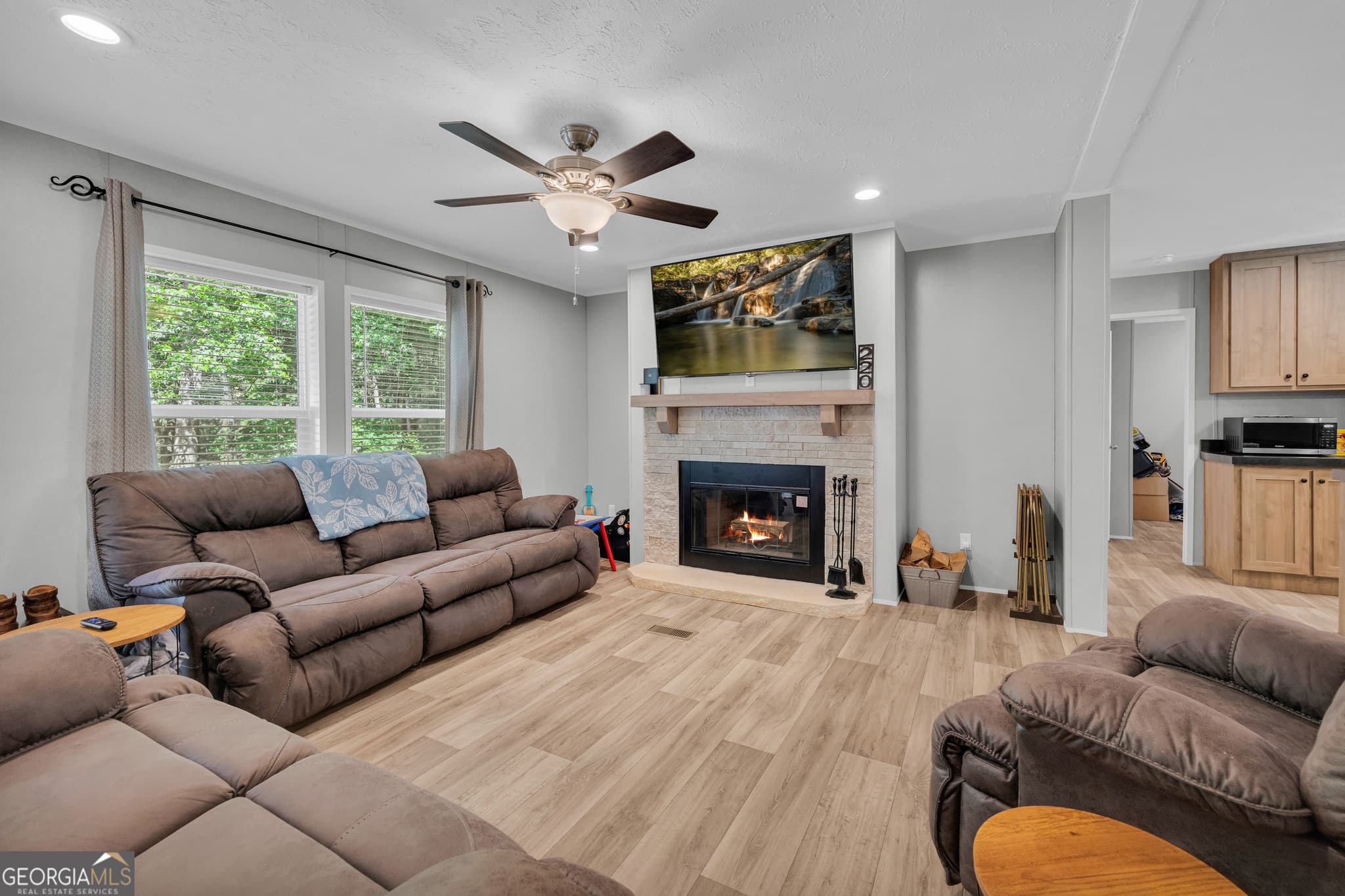 3 bedroom, 2 bathroom, 1,344 sq ft single family residence for sale at 220 Trout Drive, Lavonia, GA 30553 — photo 10