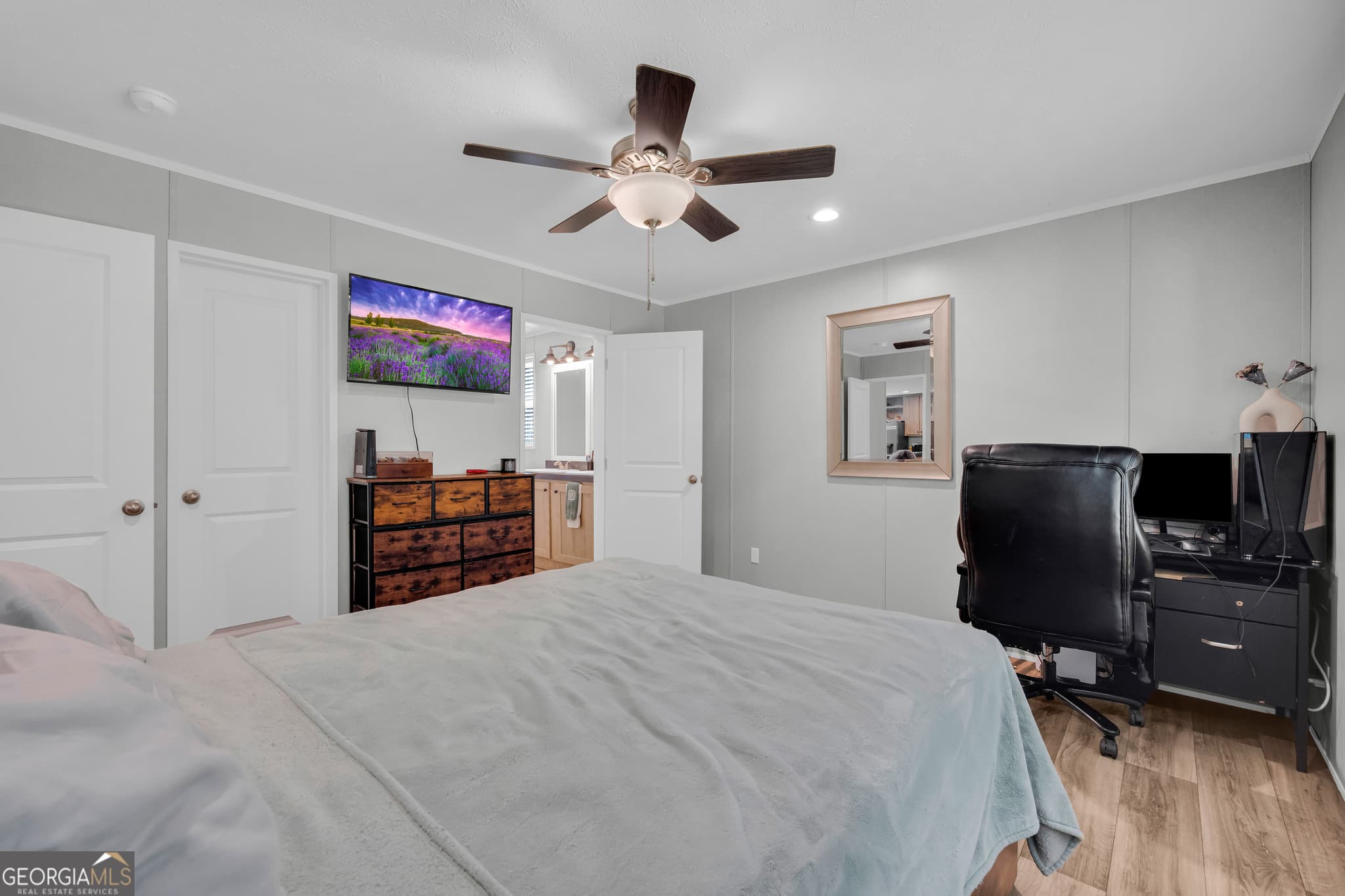 3 bedroom, 2 bathroom, 1,344 sq ft single family residence for sale at 220 Trout Drive, Lavonia, GA 30553 — photo 4