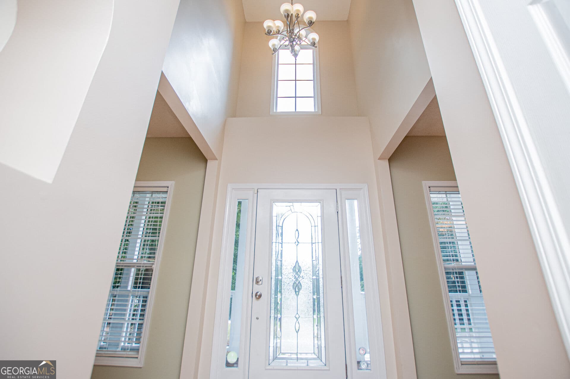 3 bedroom, 2.5 bathroom, 1,612 sq ft single family residence for sale at 127 Opal Lane, Carrollton, GA 30116 — photo 2