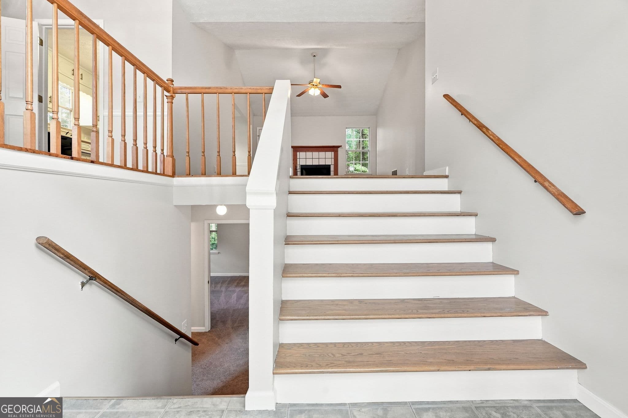 4 bedroom, 3 bathroom, 2,165 sq ft single family residence for sale at 6715 Dogwood Point Lane, Tucker, GA 30084 — photo 3