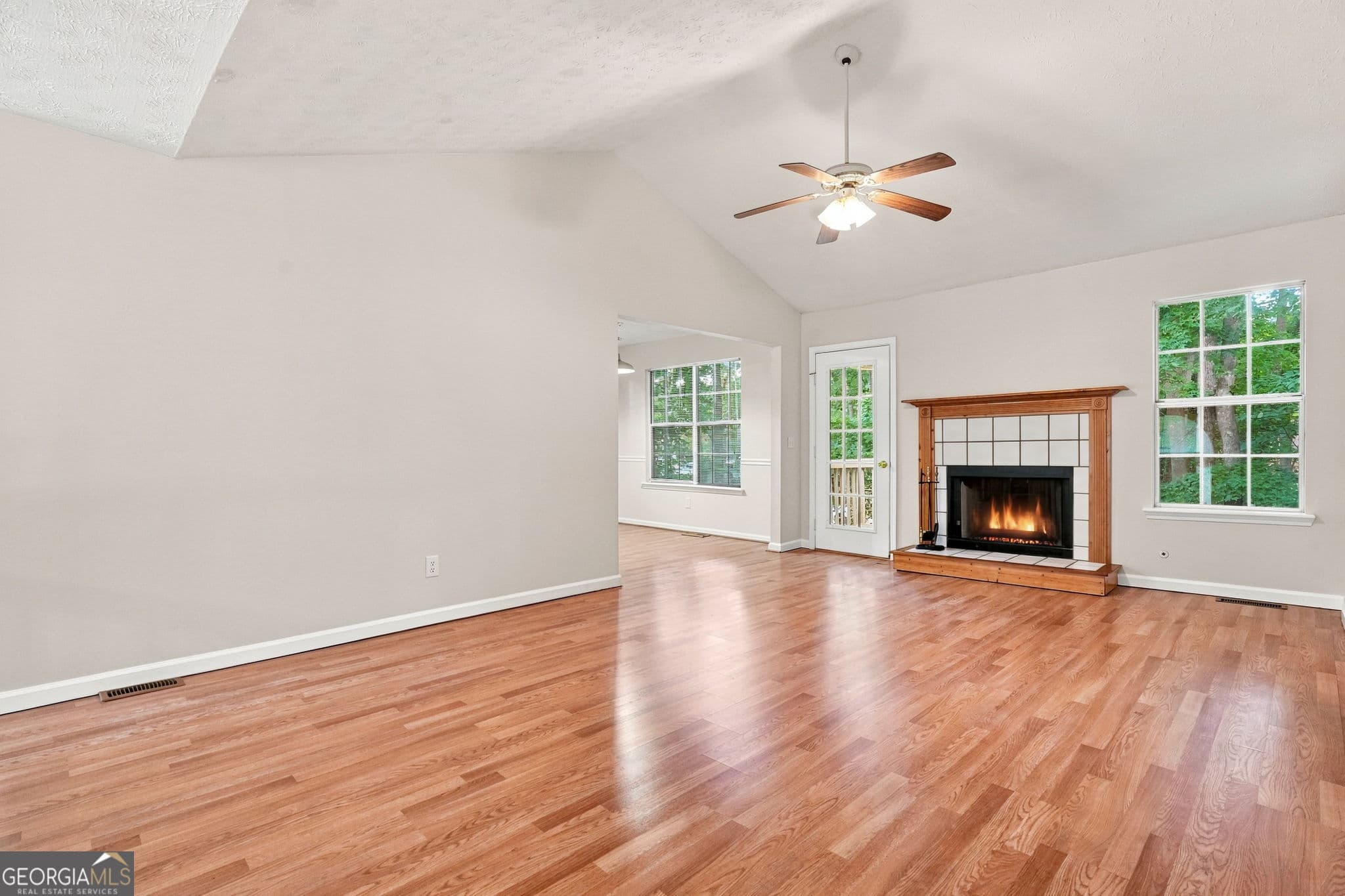 4 bedroom, 3 bathroom, 2,165 sq ft single family residence for sale at 6715 Dogwood Point Lane, Tucker, GA 30084 — photo 5