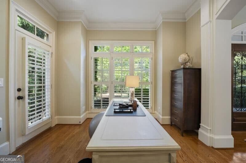 5 bedroom, 6 bathroom, 6,440 sq ft single family residence for sale at 225 Skyridge Drive, Atlanta, GA 30350 — photo 7