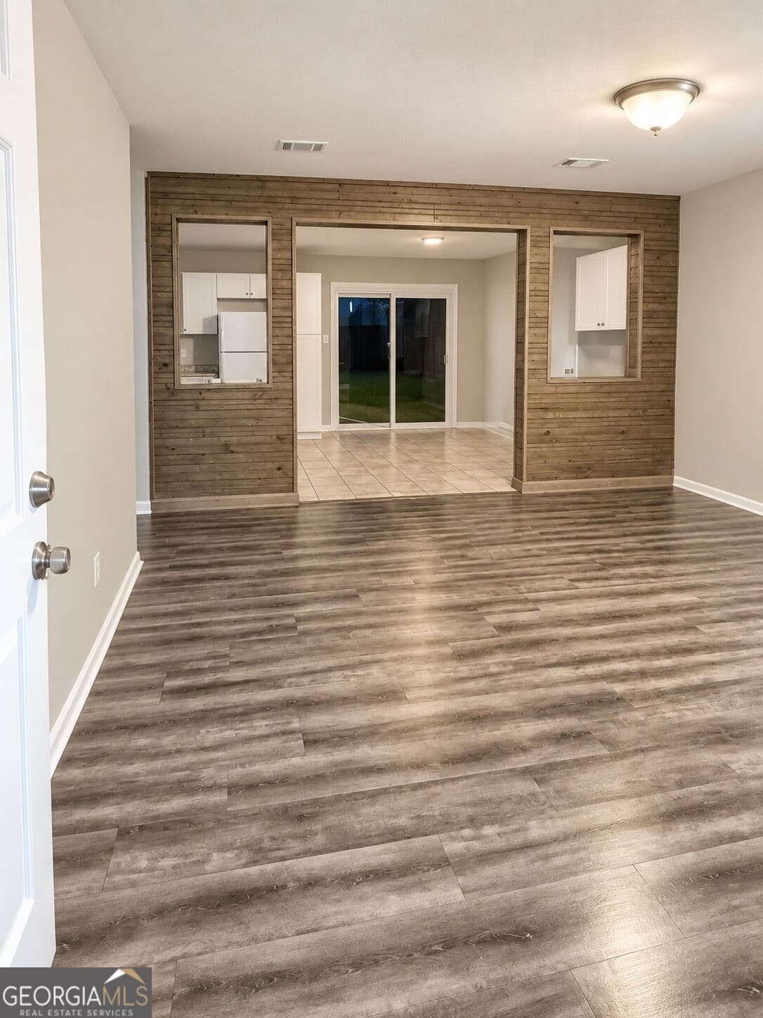 3 bedroom, 2 bathroom, 1,425 sq ft single family residence for sale at 108 Lancelot Court, Warner Robins, GA 31093 — photo 5