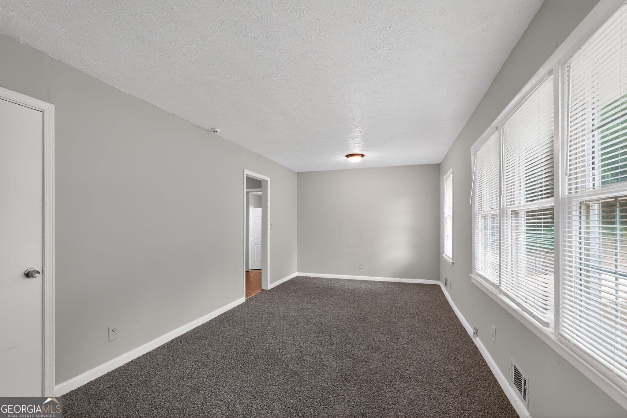 4 bedroom, 2 bathroom, 1,152 sq ft single family residence for sale at 2416 Meadow Park Drive, Atlanta, GA 30315 — photo 6