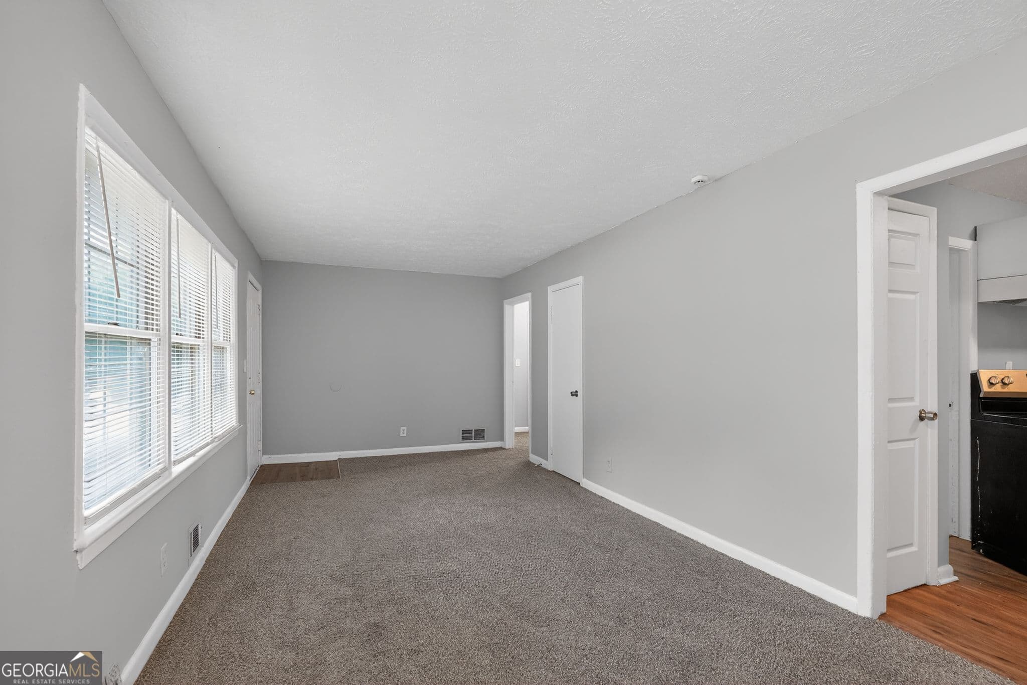4 bedroom, 2 bathroom, 1,152 sq ft single family residence for sale at 2416 Meadow Park Drive, Atlanta, GA 30315 — photo 3