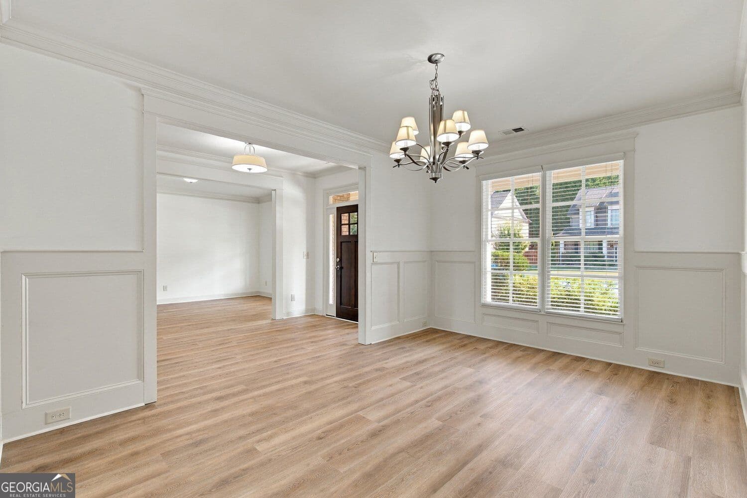 4 bedroom, 4.5 bathroom, 4,214 sq ft single family residence for sale at 1083 Garner Creek Drive, Lilburn, GA 30047 — photo 8