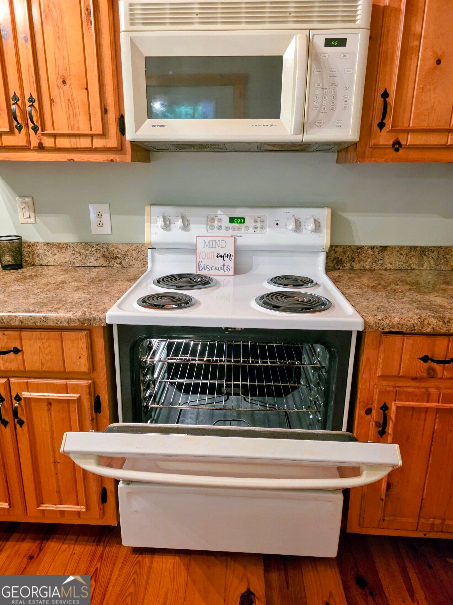 2 bedroom, 2 bathroom, 980 sq ft cabin,single family residence for sale at 1141 Old Forge Estates 10, Hiawassee, GA 30546 — photo 10