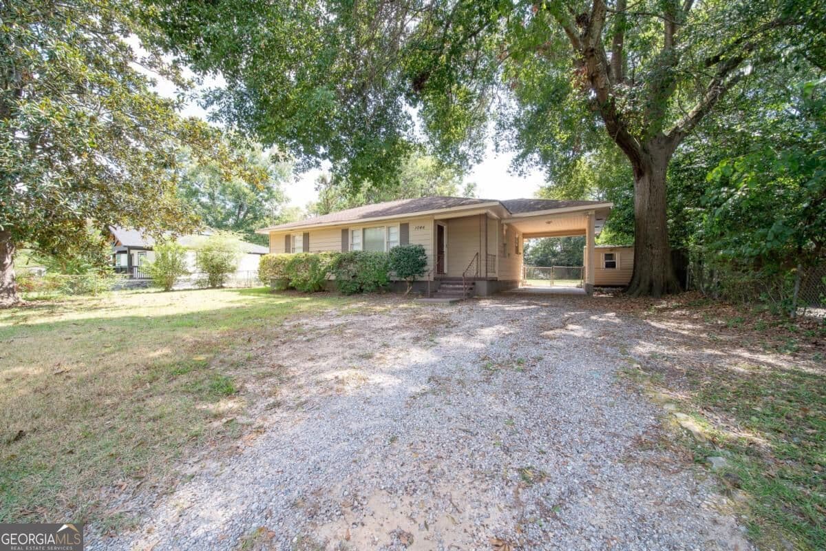 3 bedroom, 2 bathroom, 1,543 sq ft single family residence for sale at 1046 55TH Street, Columbus, GA 31904 — photo 2