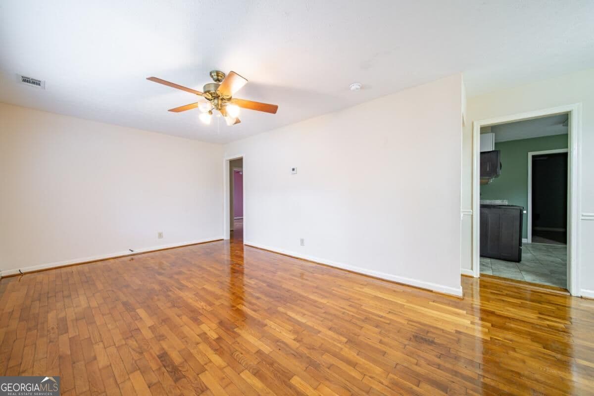 3 bedroom, 2 bathroom, 1,543 sq ft single family residence for sale at 1046 55TH Street, Columbus, GA 31904 — photo 5