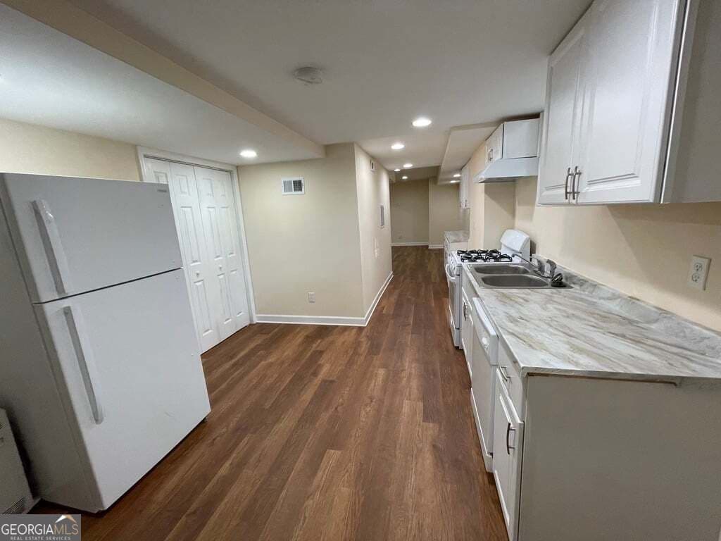 2 bedroom, 1 bathroom, 2,721 sq ft single family residence for rent at 2106 Pawnee Drive BASEMENT, Marietta, GA 30067 for $1,700 a month — photo 4