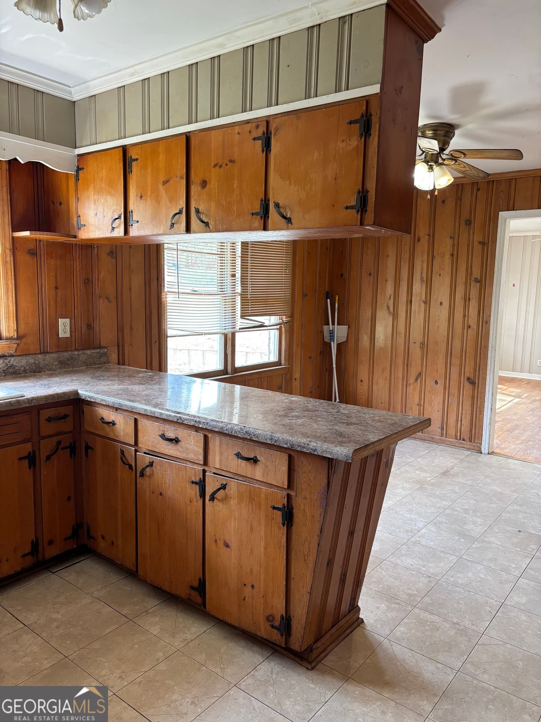 4 bedroom, 2 bathroom, 1,750 sq ft single family residence for sale at 309 Crest Drive, Calhoun, GA 30701 — photo 10