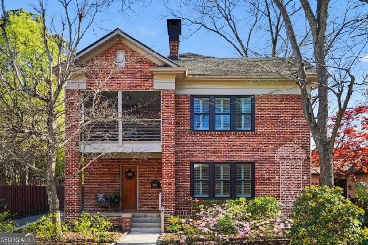 4 bedroom, 3.5 bathroom, 4,343 sq ft single family residence for sale at 119 E Maple Street, Decatur, GA 30030 — photo 2