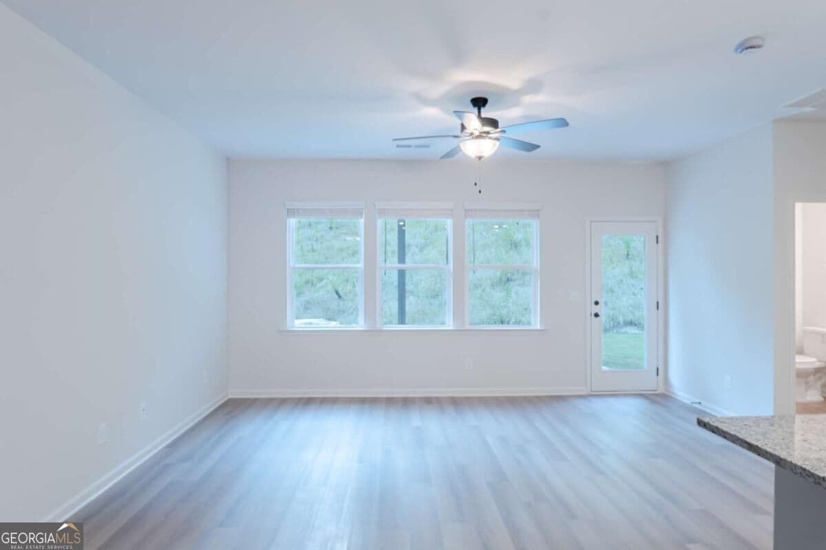 3 bedroom, 2.5 bathroom townhouse for rent at 411 Summit View Lane 5, Jasper, GA 30143 for $1,995 a month — photo 2