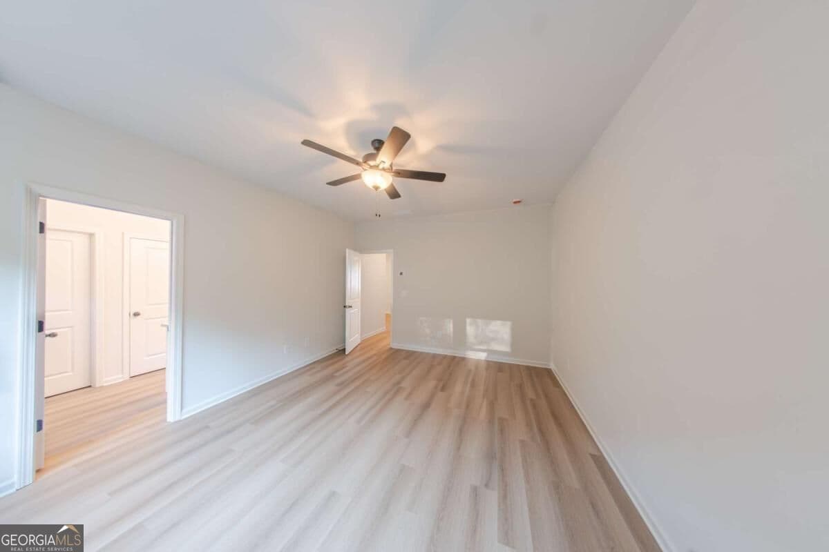 3 bedroom, 2.5 bathroom townhouse for rent at 411 Summit View Lane 5, Jasper, GA 30143 for $1,995 a month — photo 5