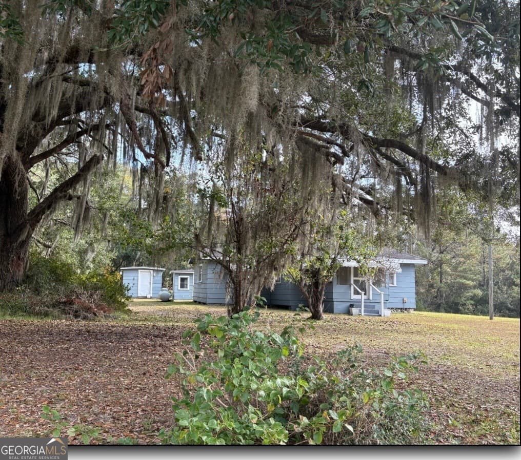 4 bedroom, 1 bathroom, 1,210 sq ft single family residence for sale at 11817 Ga Highway 99, Darien, GA 31305 — photo 4