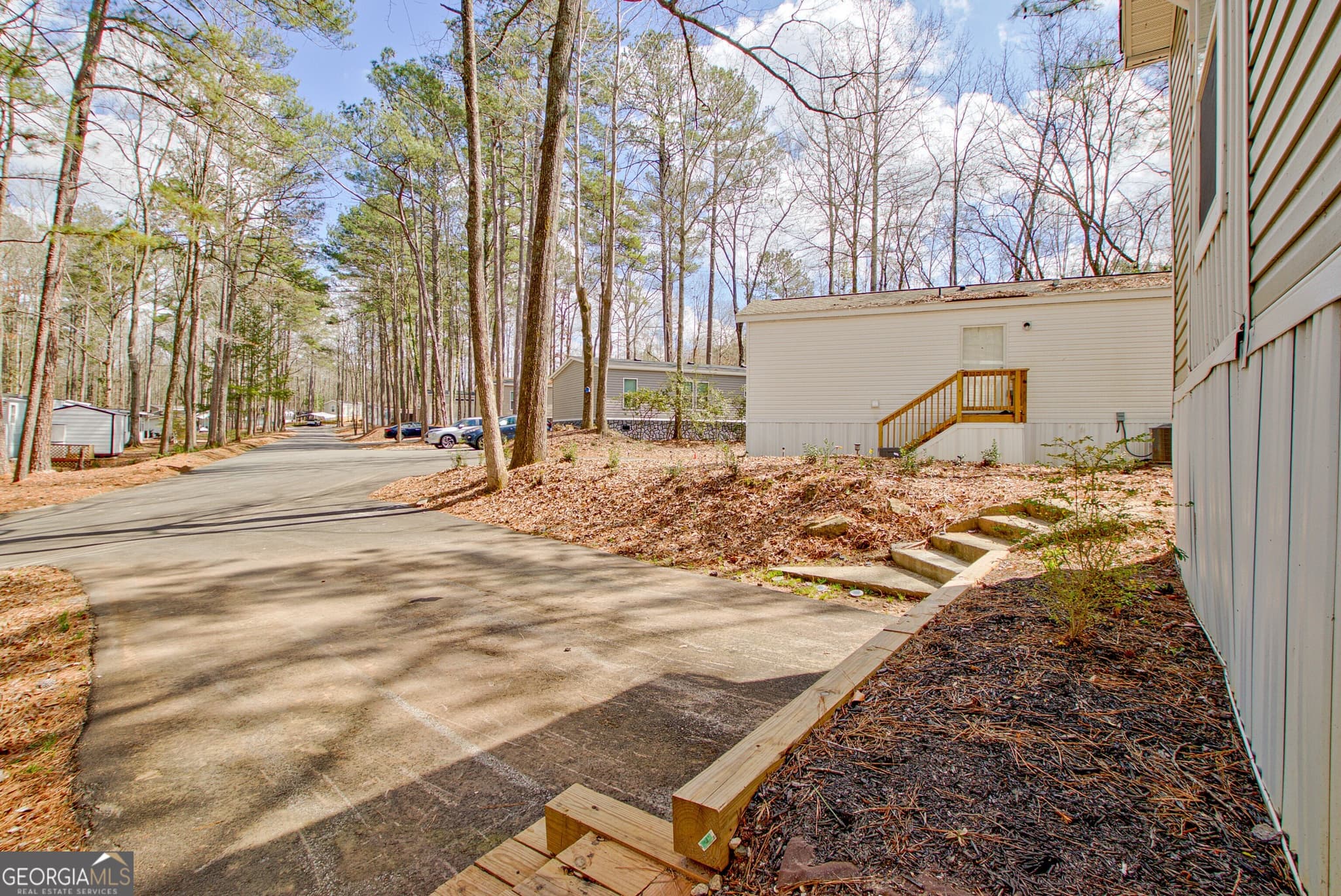 3 bedroom, 2 bathroom, 1,152 sq ft manufactured home,single family residence for sale at 83 Fernwood Drive, Fayetteville, GA 30214 — photo 6