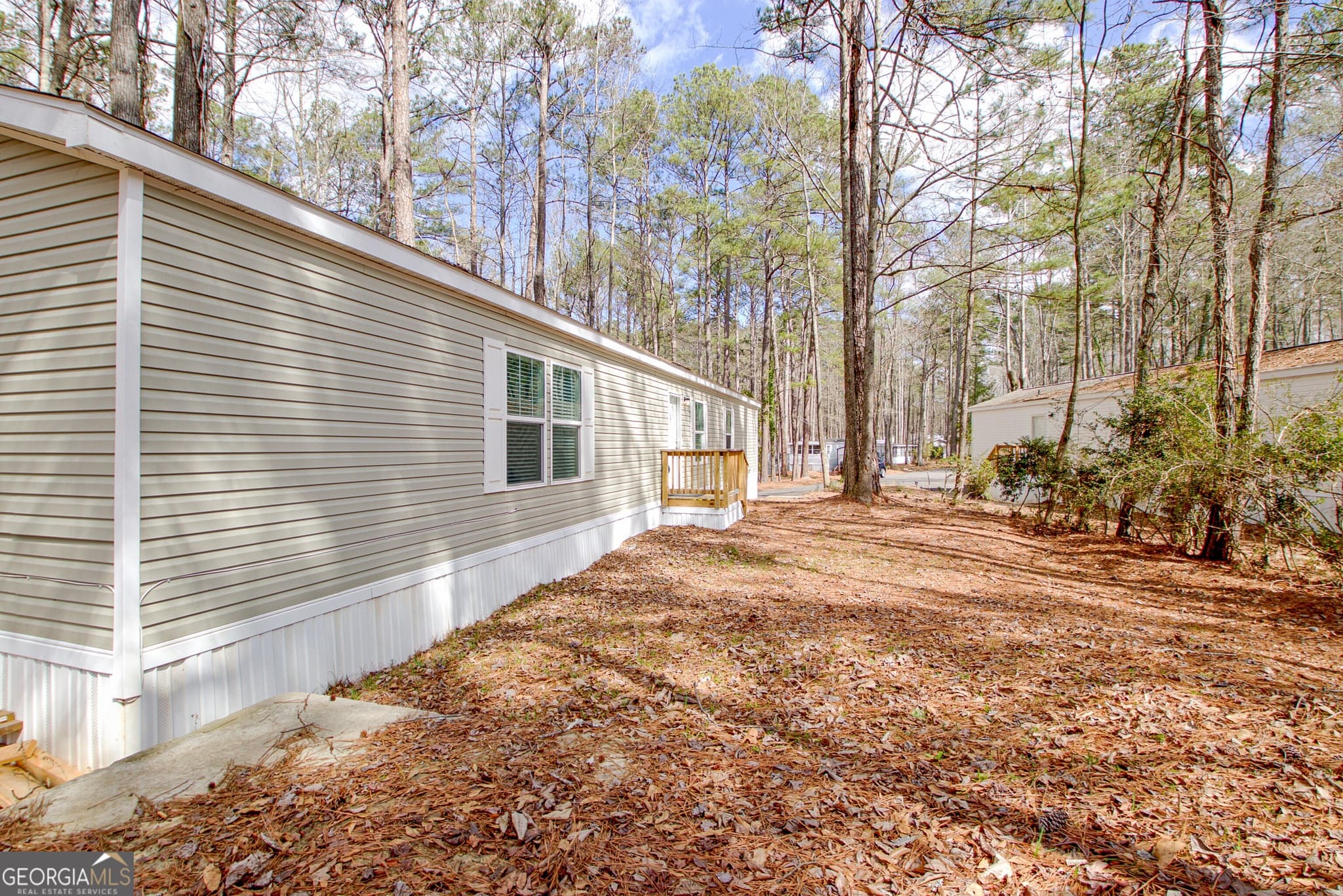 3 bedroom, 2 bathroom, 1,152 sq ft manufactured home,single family residence for sale at 83 Fernwood Drive, Fayetteville, GA 30214 — photo 3