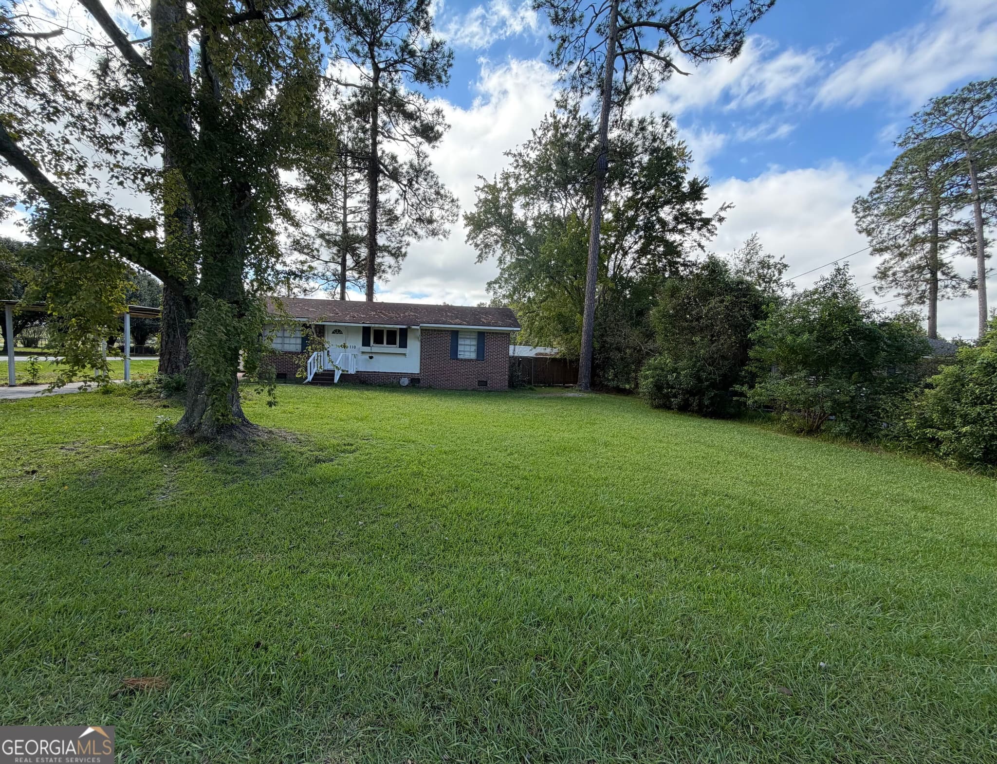 3 bedroom, 1.5 bathroom, 1,066 sq ft single family residence for sale at 110 Rose Avenue, Adel, GA 31620 — photo 3