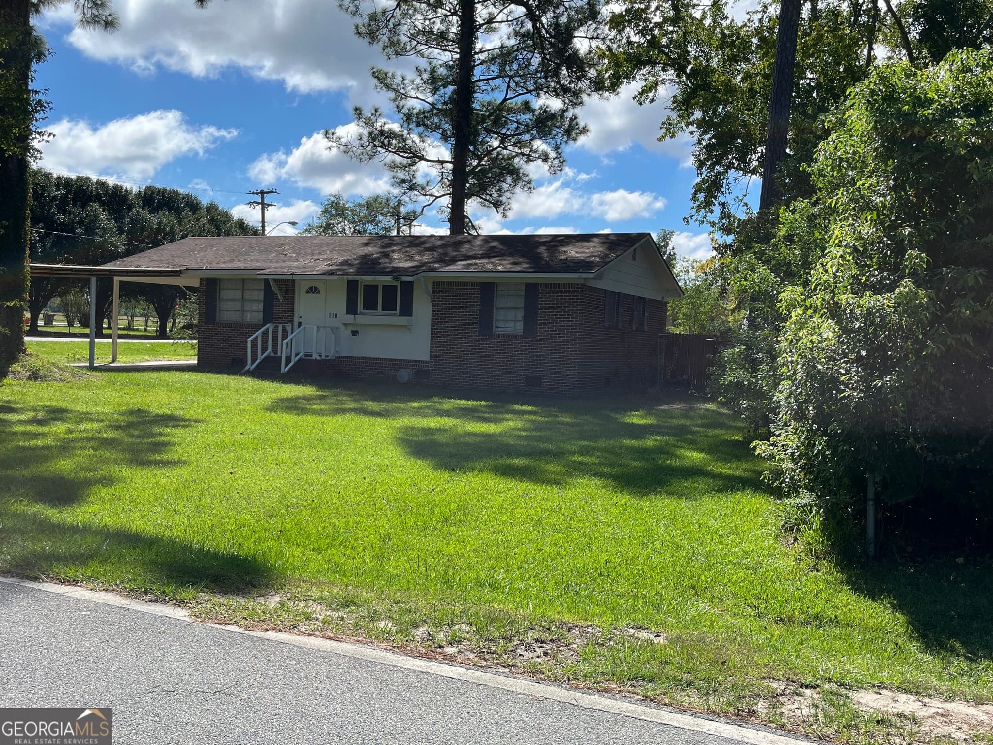 3 bedroom, 1.5 bathroom, 1,066 sq ft single family residence for sale at 110 Rose Avenue, Adel, GA 31620