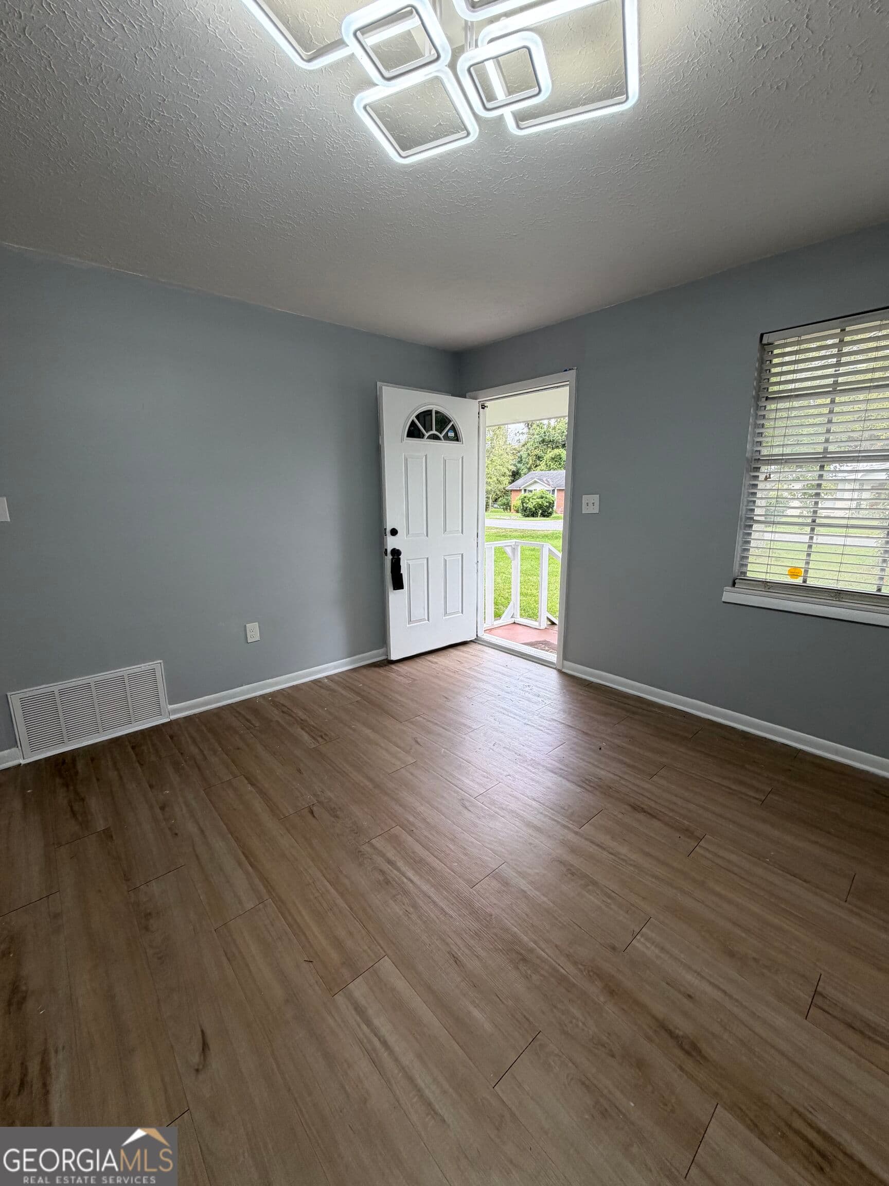3 bedroom, 1.5 bathroom, 1,066 sq ft single family residence for sale at 110 Rose Avenue, Adel, GA 31620 — photo 4