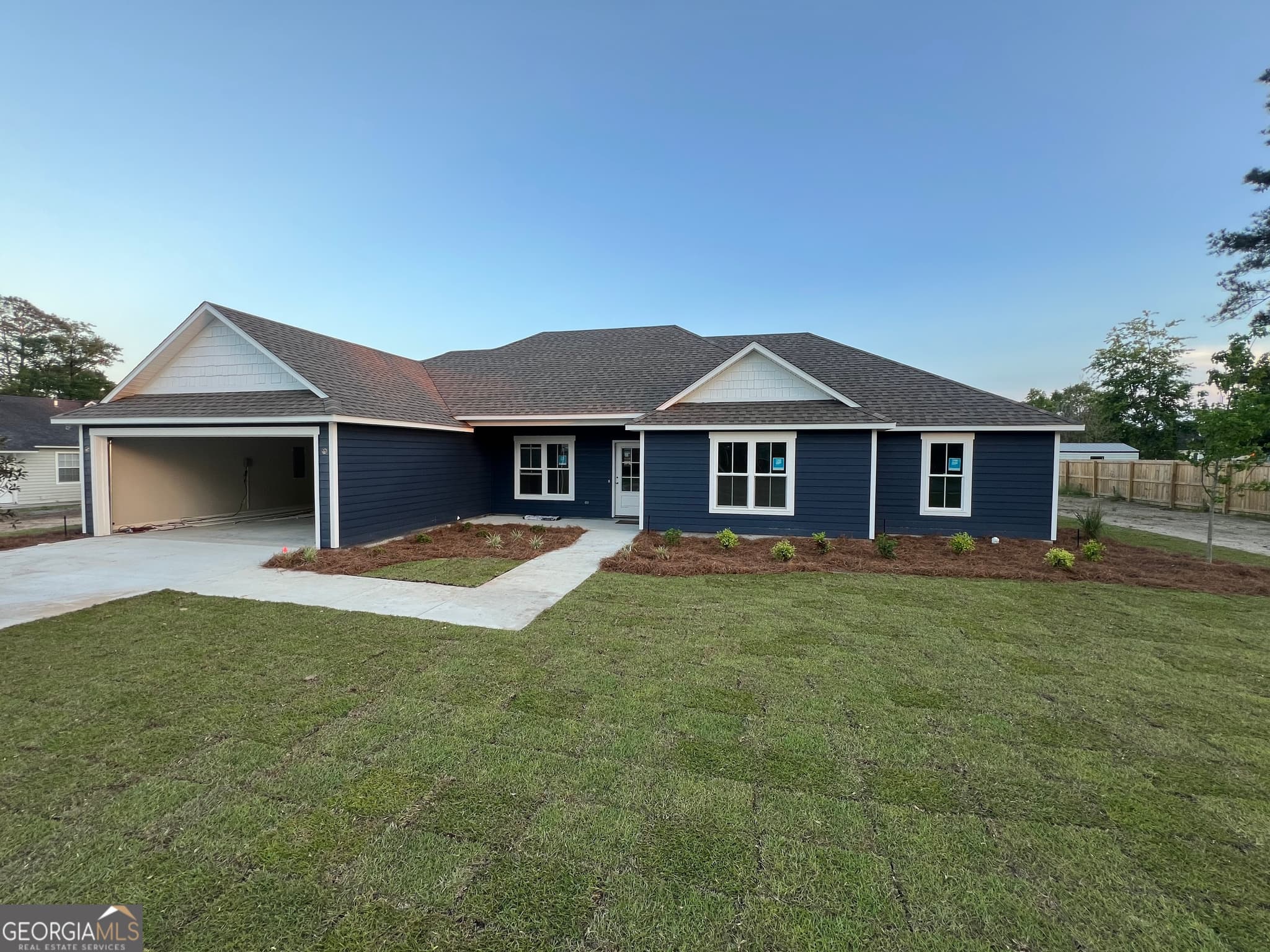 3 bedroom, 2 bathroom, 2,000 sq ft single family residence sold at 410 Claudia Drive Road, Hahira, GA 31632