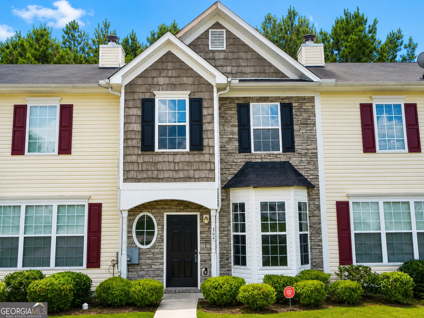 2 bedroom, 2 bathroom, 1,302 sq ft townhouse for rent at 1704 Camden Forrest Trail, Riverdale, GA 30296 for $1,575 a month — photo 2