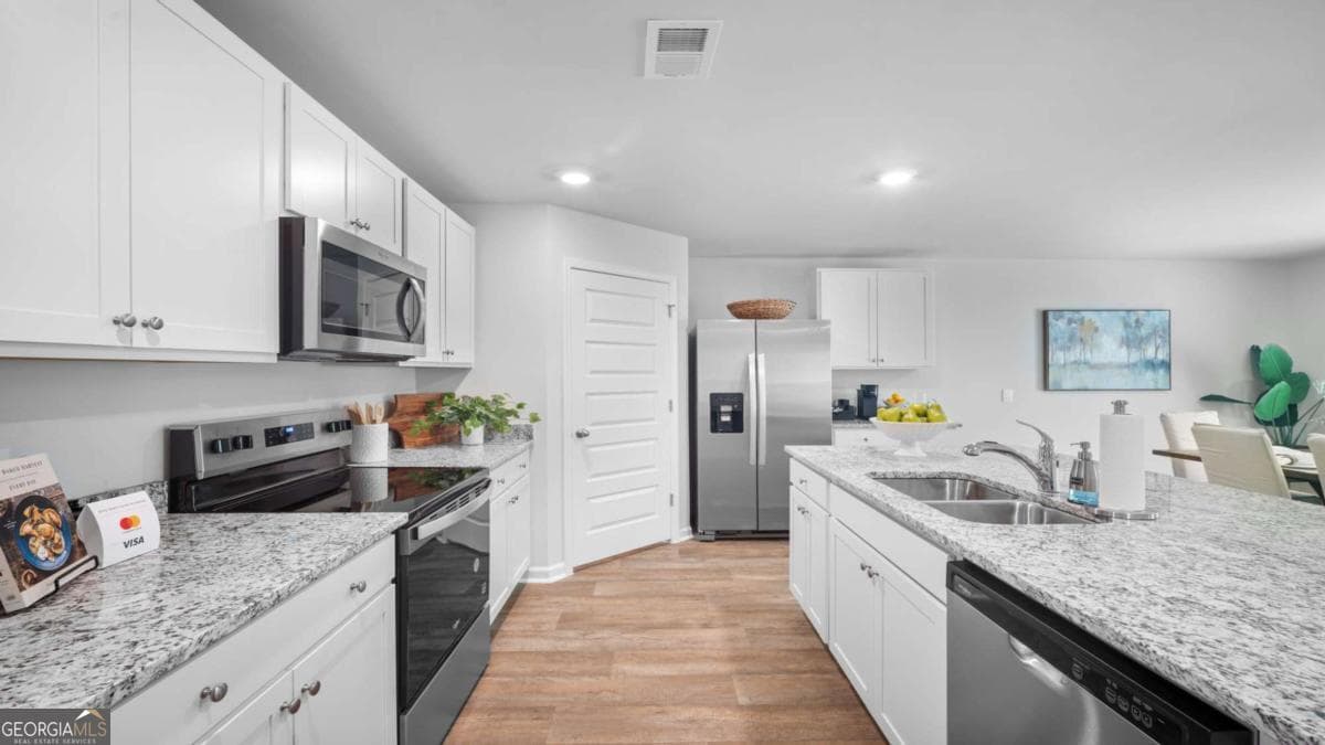 4 bedroom, 2 bathroom, 1,774 sq ft single family residence under contract at 209 Birdsill Street, Statesboro, GA 30461 — photo 6