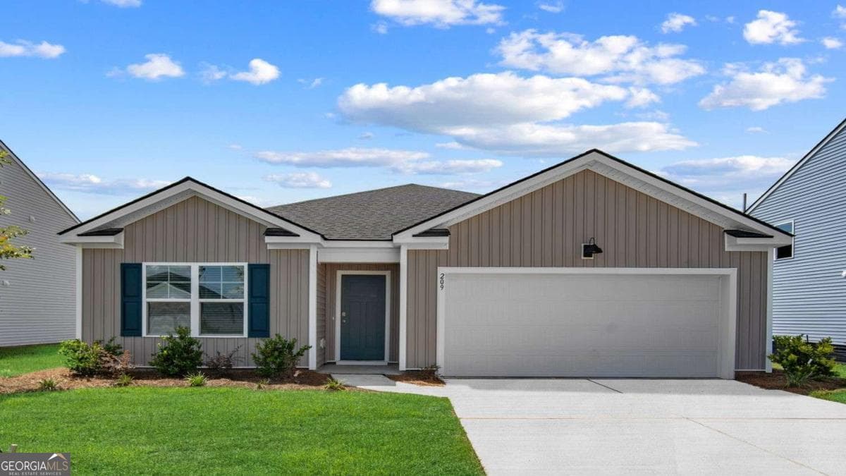 4 bedroom, 2 bathroom, 1,774 sq ft single family residence under contract at 209 Birdsill Street, Statesboro, GA 30461