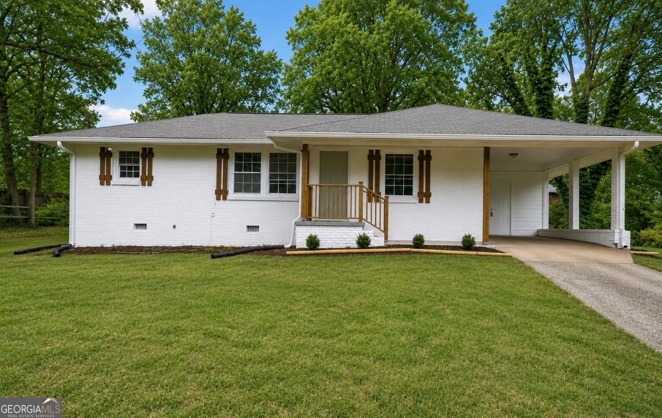3 bedroom, 2 bathroom, 1,110 sq ft single family residence for sale at 926 Green Valley Road, Mableton, GA 30126 — photo 2