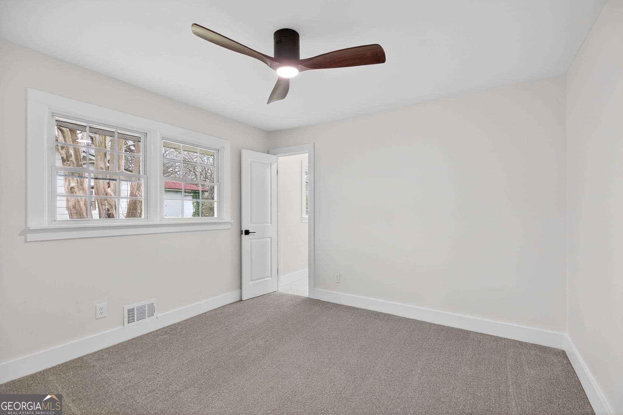 3 bedroom, 2 bathroom, 1,110 sq ft single family residence for sale at 926 Green Valley Road, Mableton, GA 30126 — photo 8