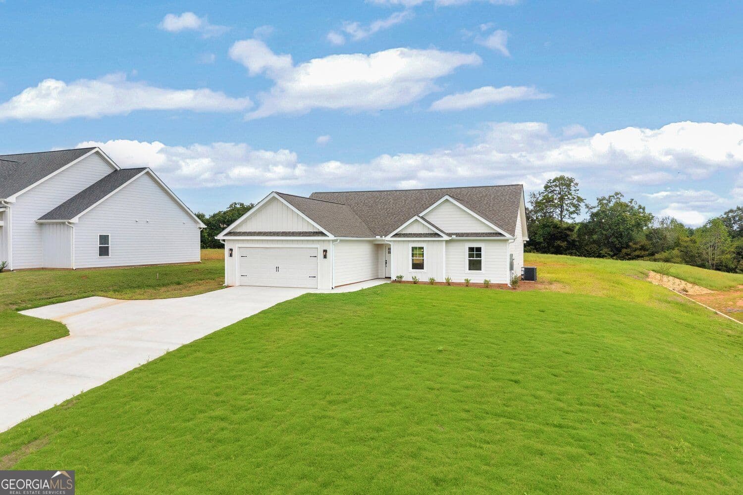 3 bedroom, 2 bathroom, 1,516 sq ft single family residence for sale at 653 Racetrack Road, Toccoa, GA 30577 — photo 3