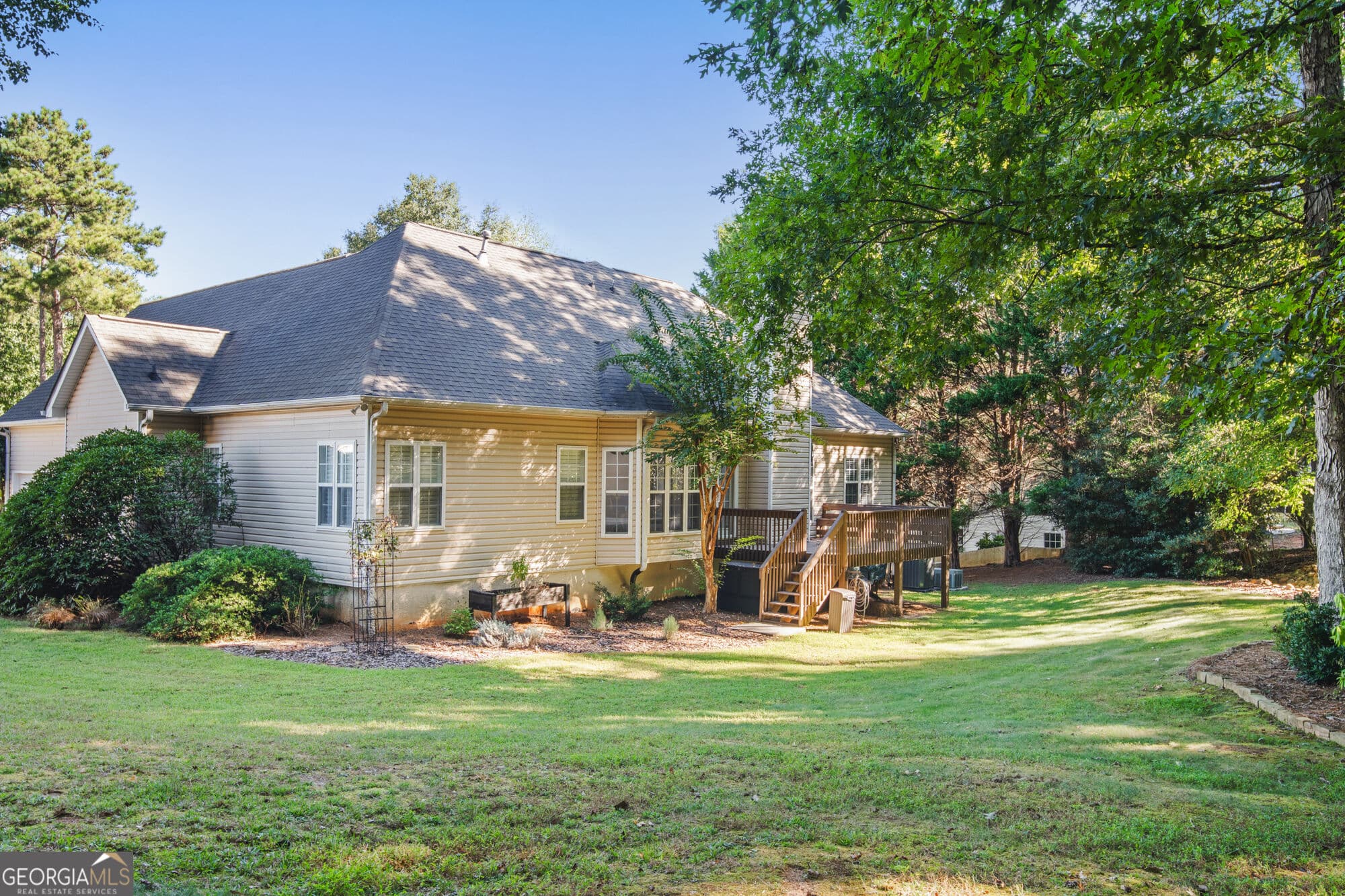 4 bedroom, 3 bathroom, 4,051 sq ft single family residence for sale at 245 Ryans Court, Sharpsburg, GA 30277 — photo 5