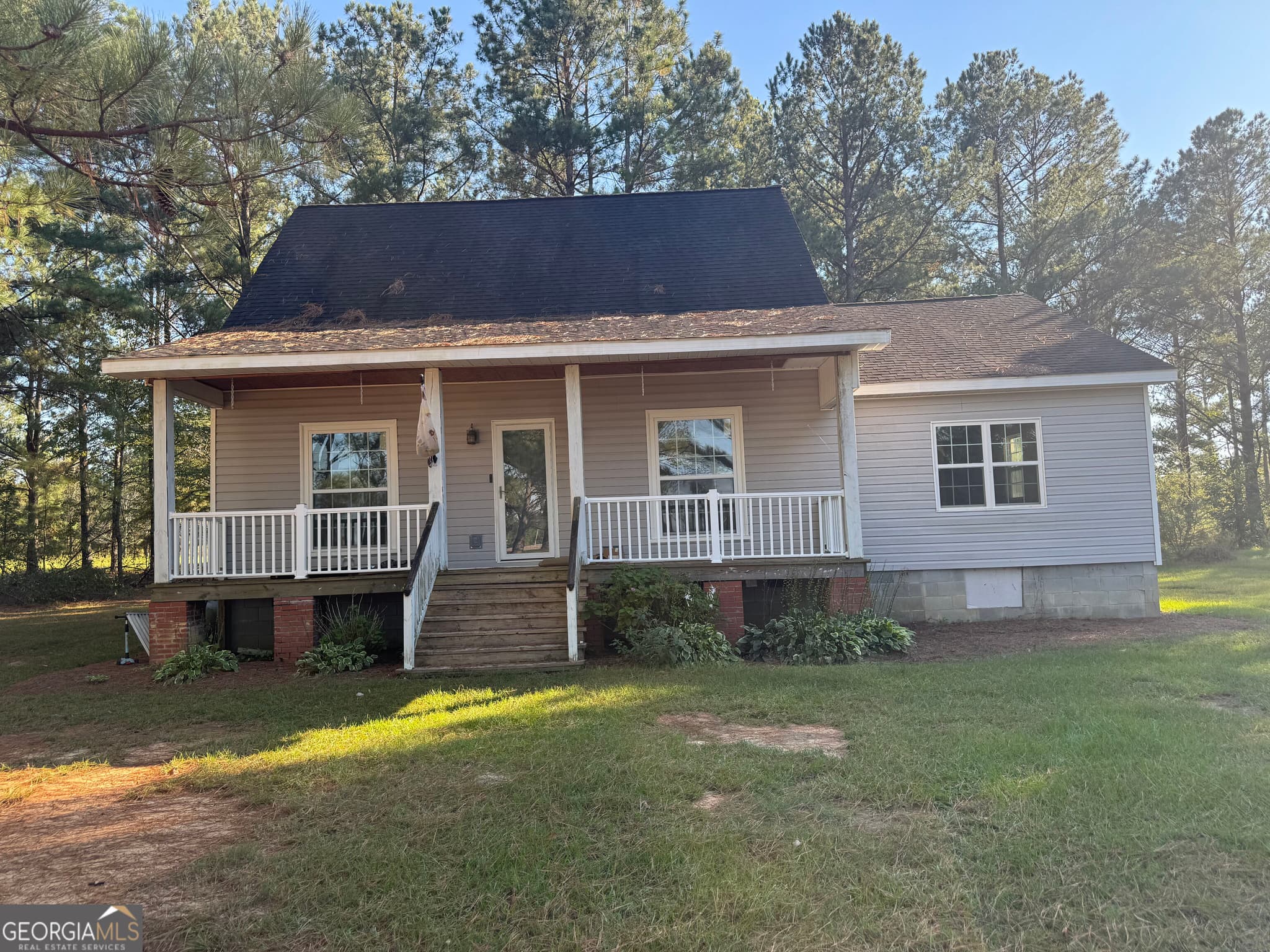 3 bedroom, 2 bathroom, 1,350 sq ft single family residence for sale at 1357 Lakeway Road, East Dublin, GA 31027 — photo 1 of 1
