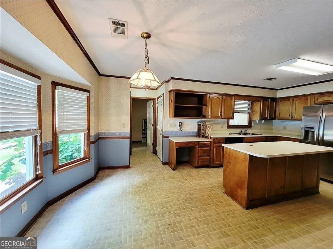 4 bedroom, 3 bathroom, 3,224 sq ft single family residence for sale at 1804 1st Street, Lanett, AL 36863 — photo 6