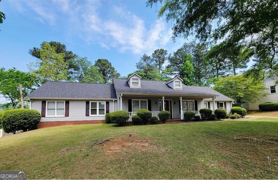 4 bedroom, 3 bathroom, 3,224 sq ft single family residence for sale at 1804 1st Street, Lanett, AL 36863