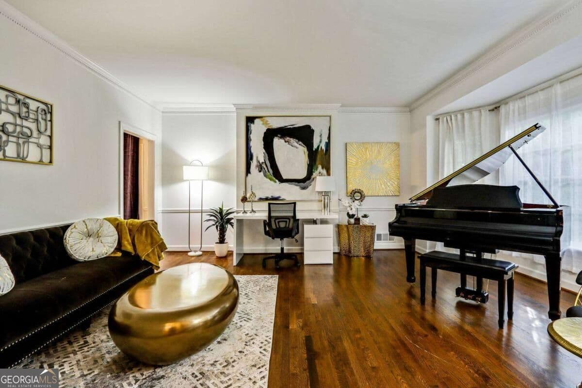 4 bedroom, 3.5 bathroom, 3,500 sq ft single family residence for rent at 3345 Habersham Road, Atlanta, GA 30305 for $14,300 a month — photo 4