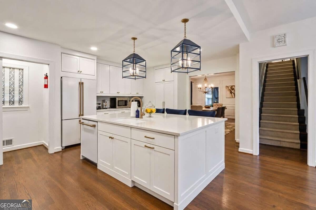 4 bedroom, 3.5 bathroom, 3,500 sq ft single family residence for rent at 3345 Habersham Road, Atlanta, GA 30305 for $14,300 a month — photo 8