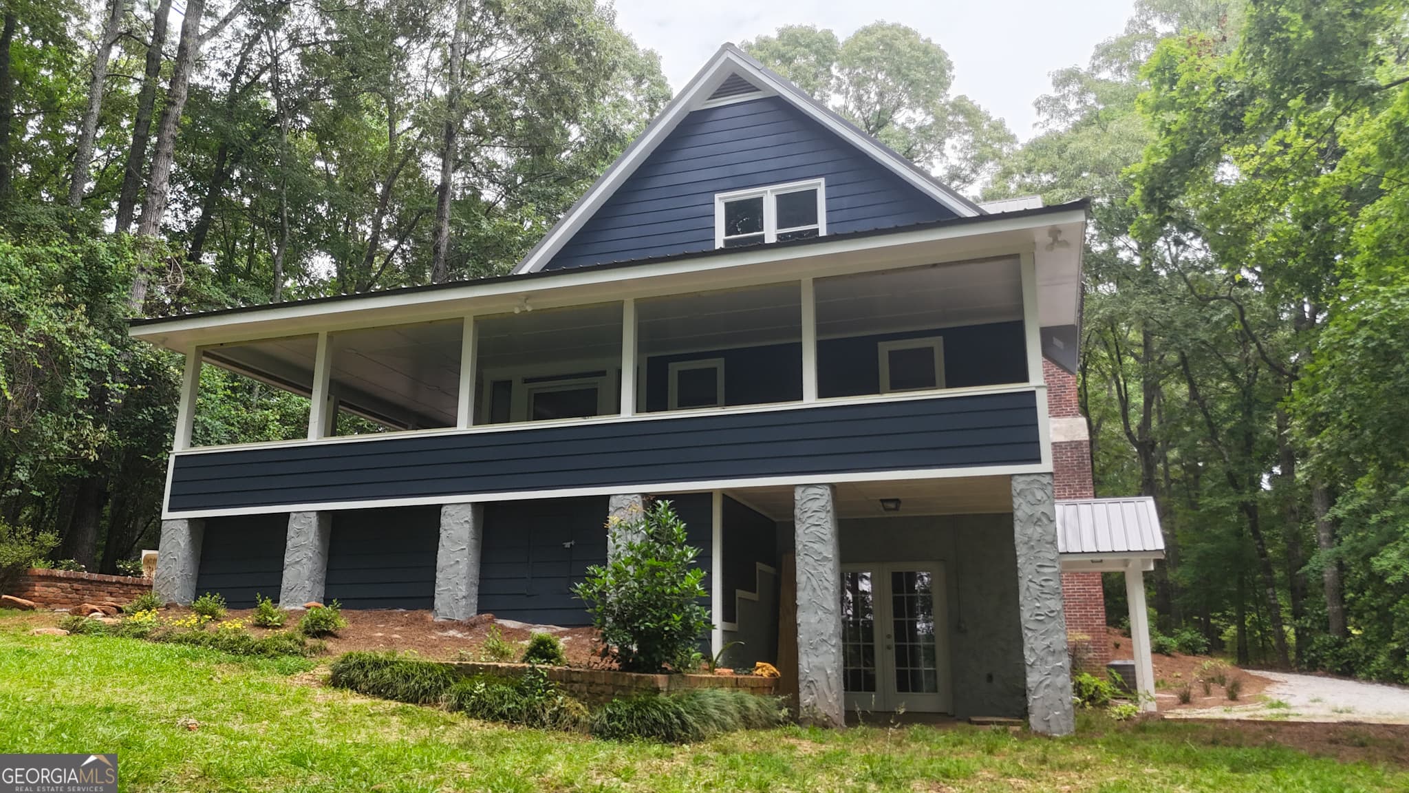 4 bedroom, 4.5 bathroom, 3,216 sq ft single family residence for sale at 165 Riverbend Drive, Lagrange, GA 30240 — photo 1 of 6