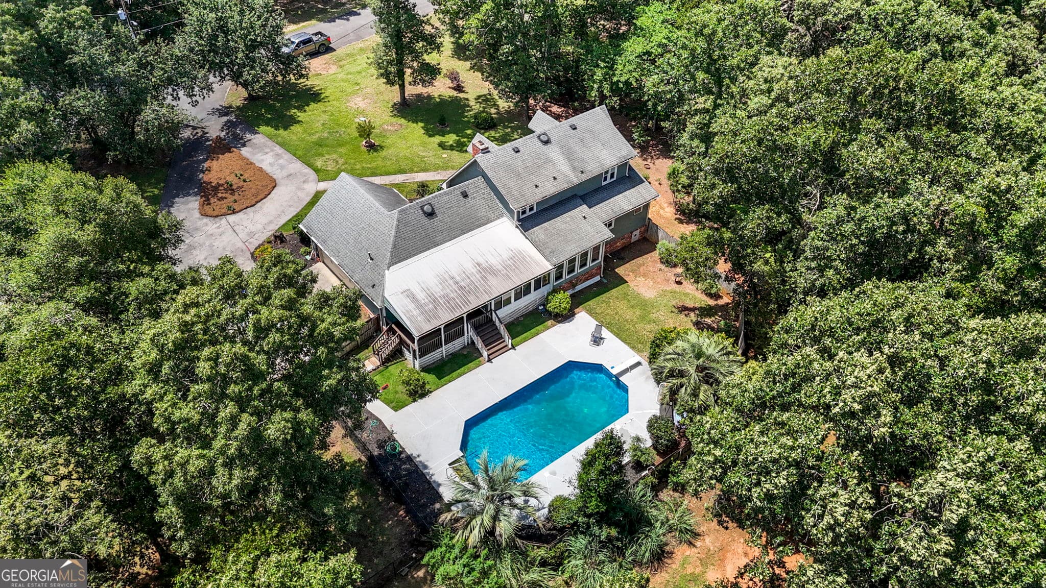 3 bedroom, 2.5 bathroom, 2,508 sq ft single family residence for sale at 6698 Chriswood Drive, Macon, GA 31216 — photo 6