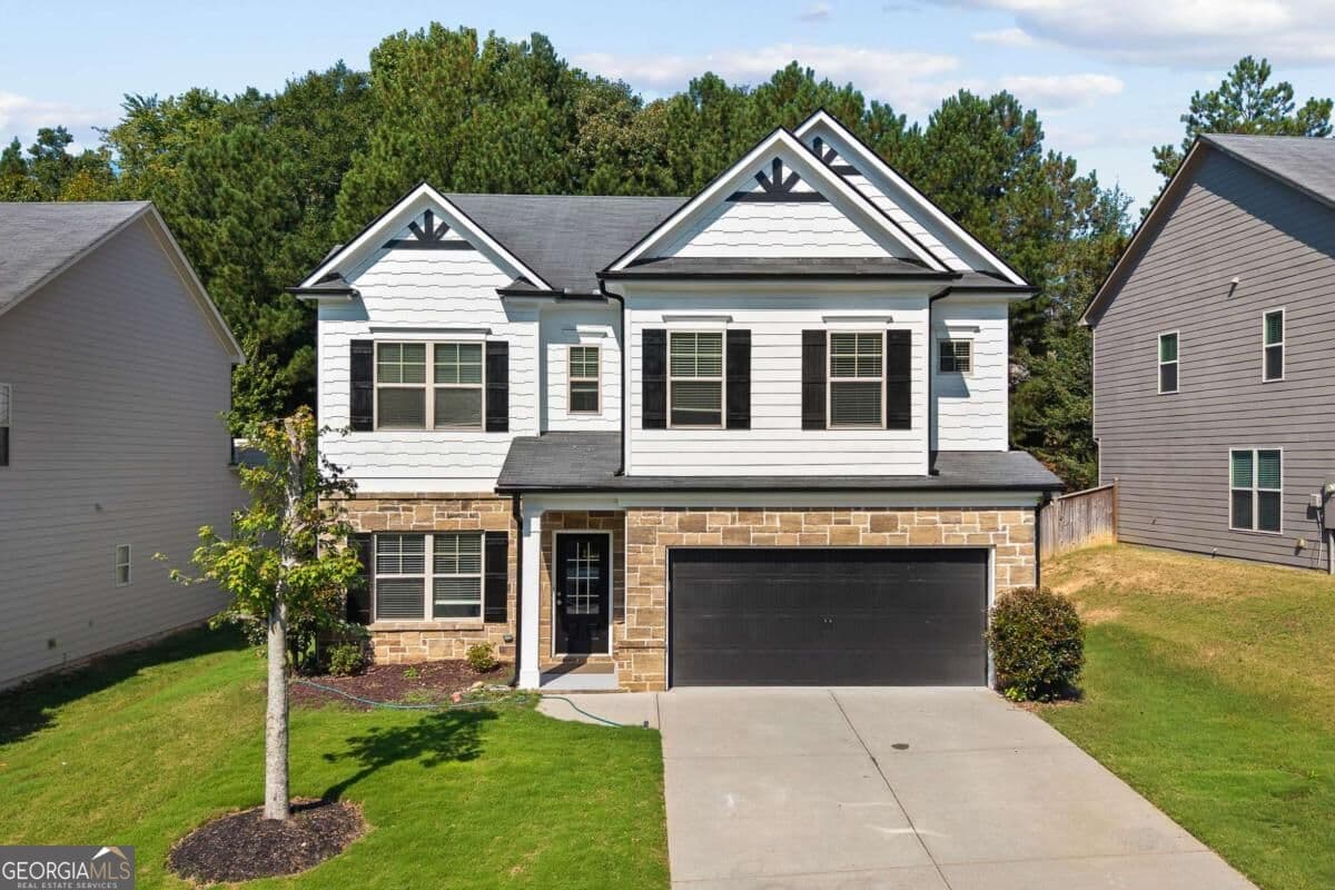 4 bedroom, 2.5 bathroom, 2,610 sq ft single family residence for sale at 7491 Silk Tree Pointe, Braselton, GA 30517