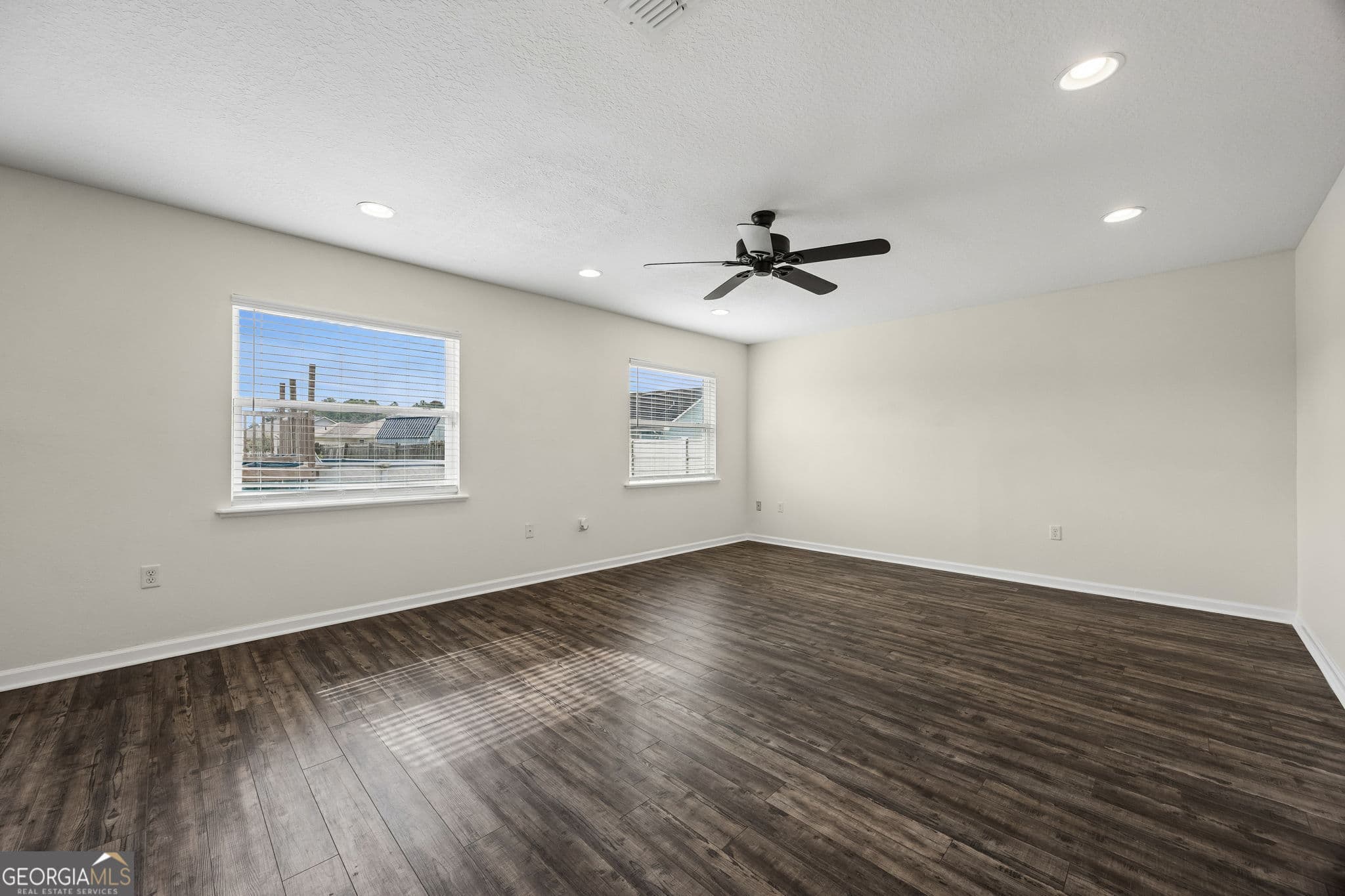 4 bedroom, 3 bathroom, 2,588 sq ft single family residence for sale at 147 Cedar Circle Drive, Kingsland, GA 31548 — photo 7