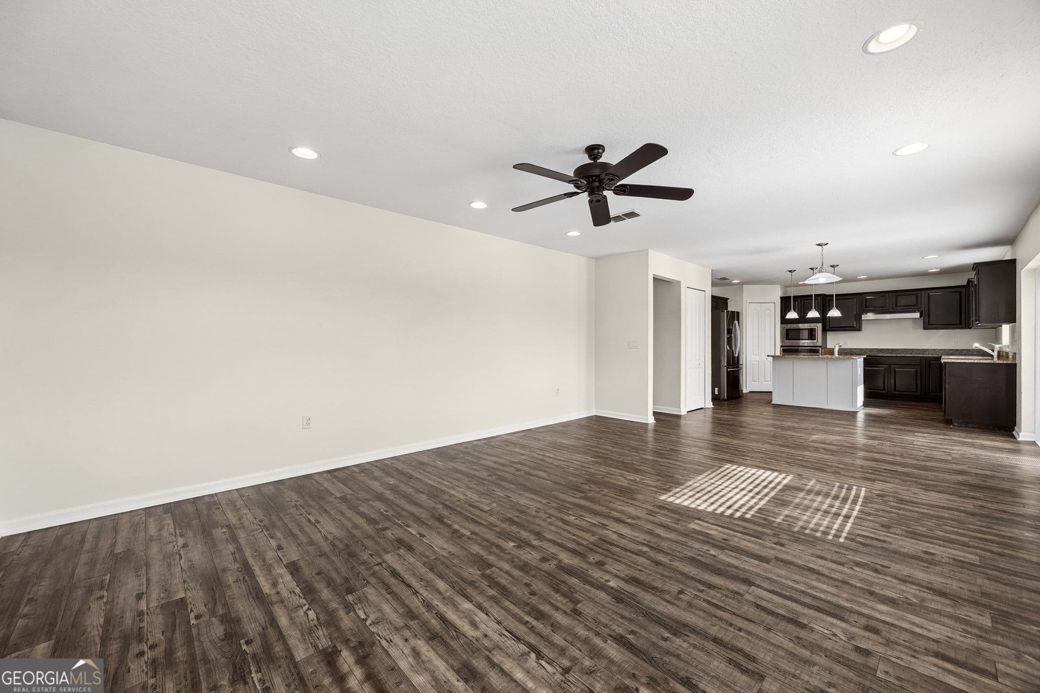 4 bedroom, 3 bathroom, 2,588 sq ft single family residence for sale at 147 Cedar Circle Drive, Kingsland, GA 31548 — photo 9
